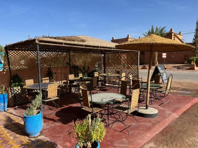 Etoile Filante D Or Hotel Ait Benhaddou Exterior foto